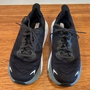 Hoka Women’s Arahi 6 in 7.5 wide
